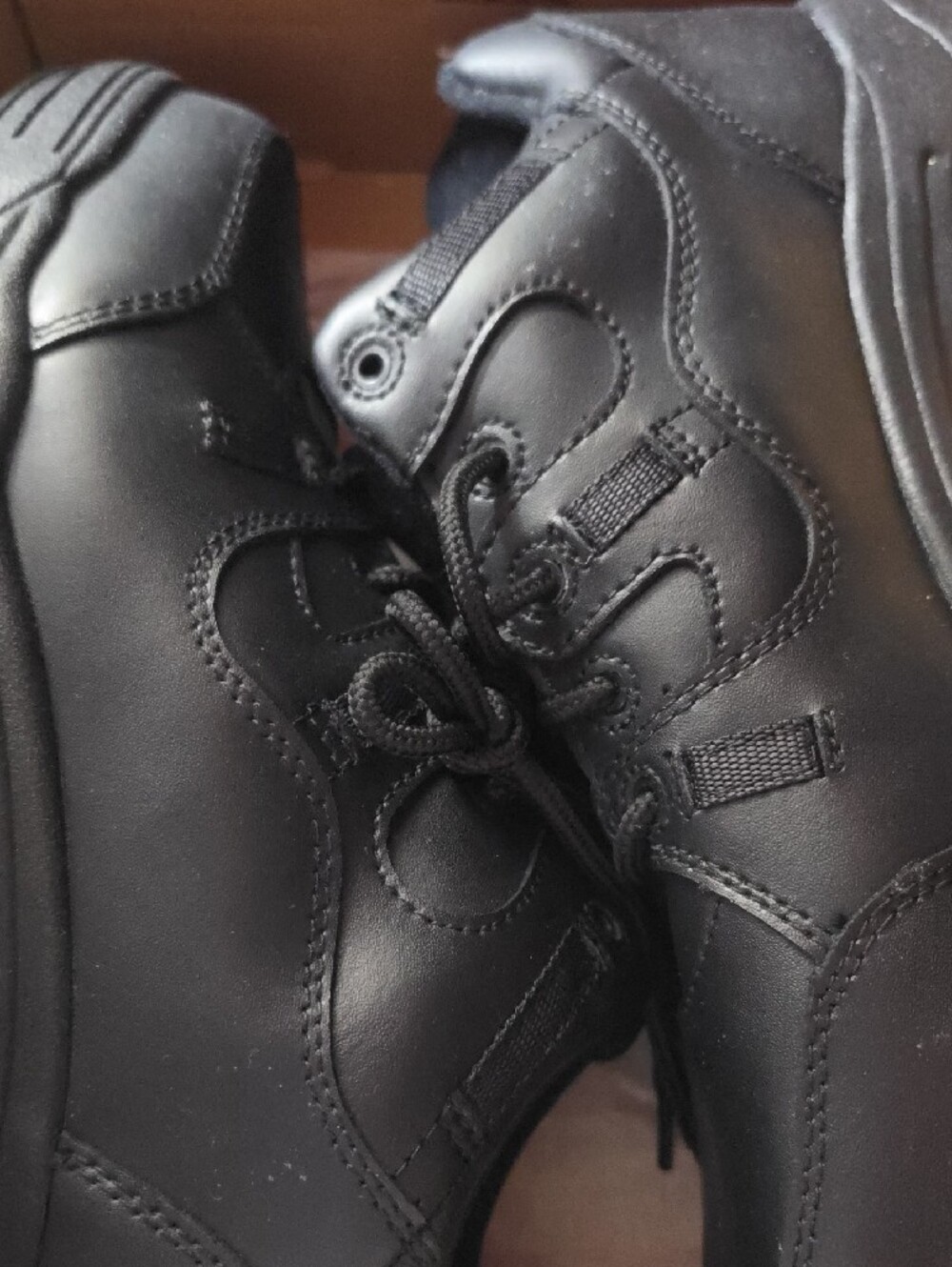 Work Shoes - Picture 3 of 5